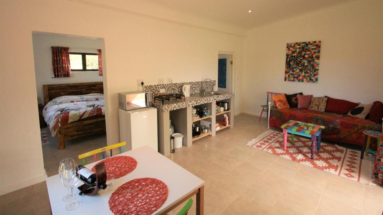 Colourful Bnb The Crags Room photo