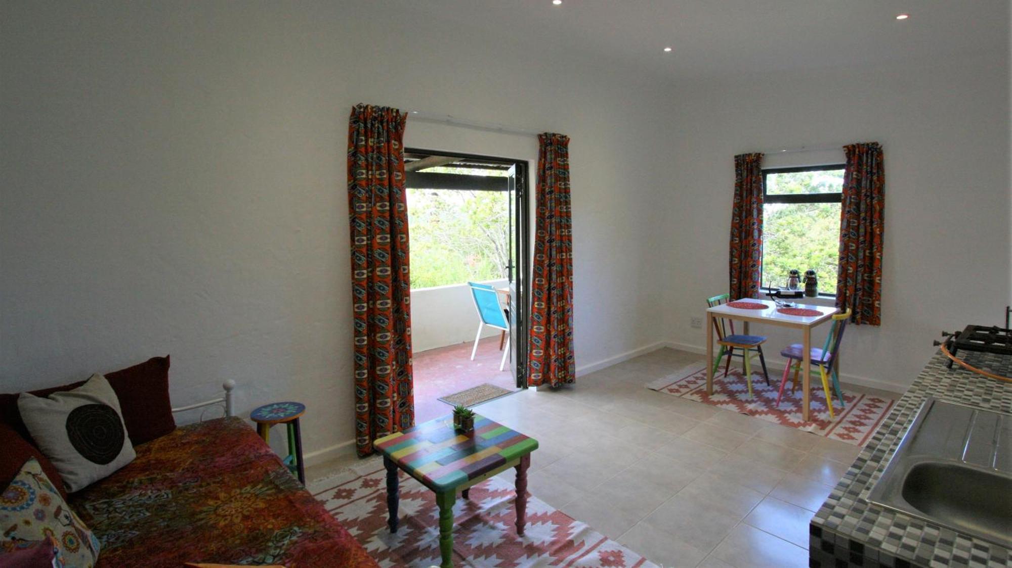 Colourful Bnb The Crags Room photo